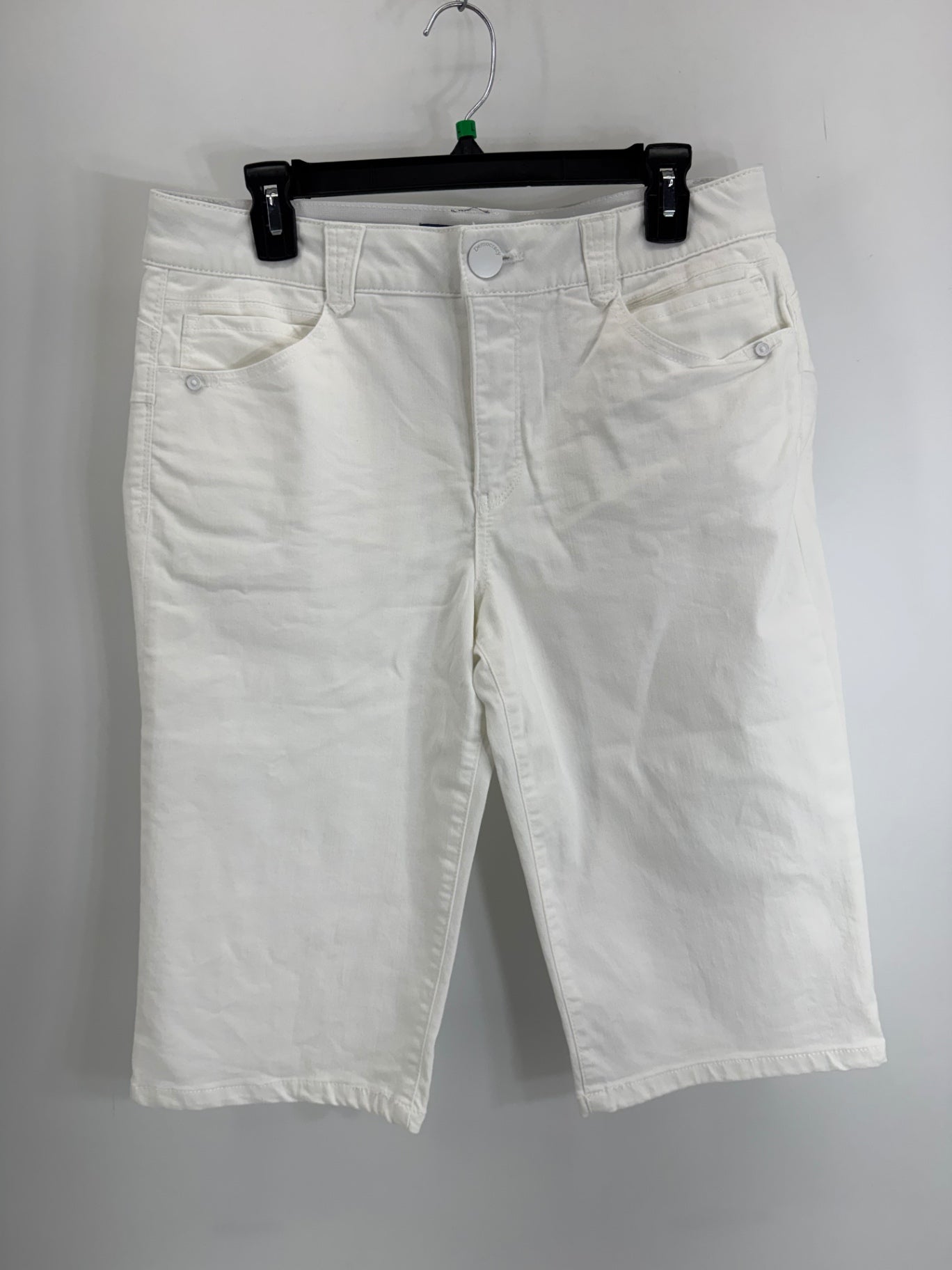 Democracy White Capri Shorts