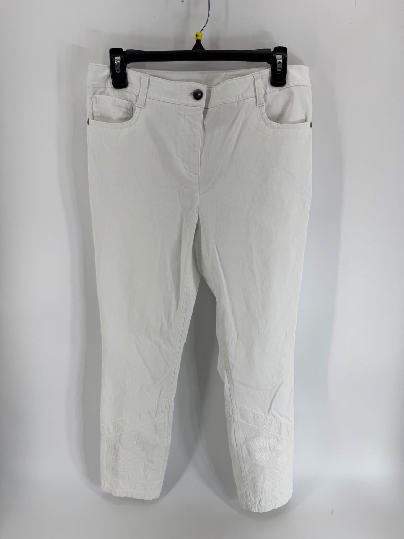 Style & Co White pants w/ Embroidery