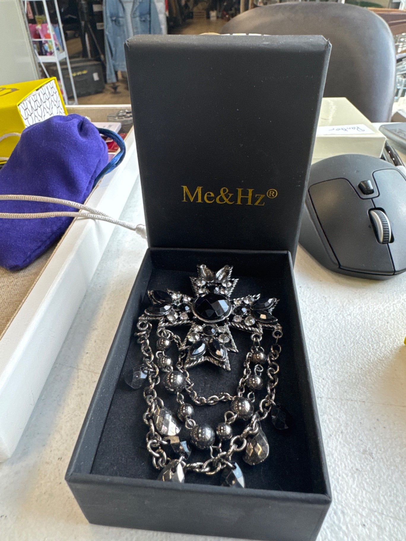 Me&Hz Black & Metal Broach