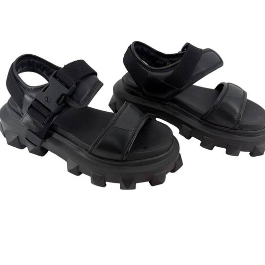 Valentino Garavani Roman Stud Leather Sandals Size 39 / 8.5