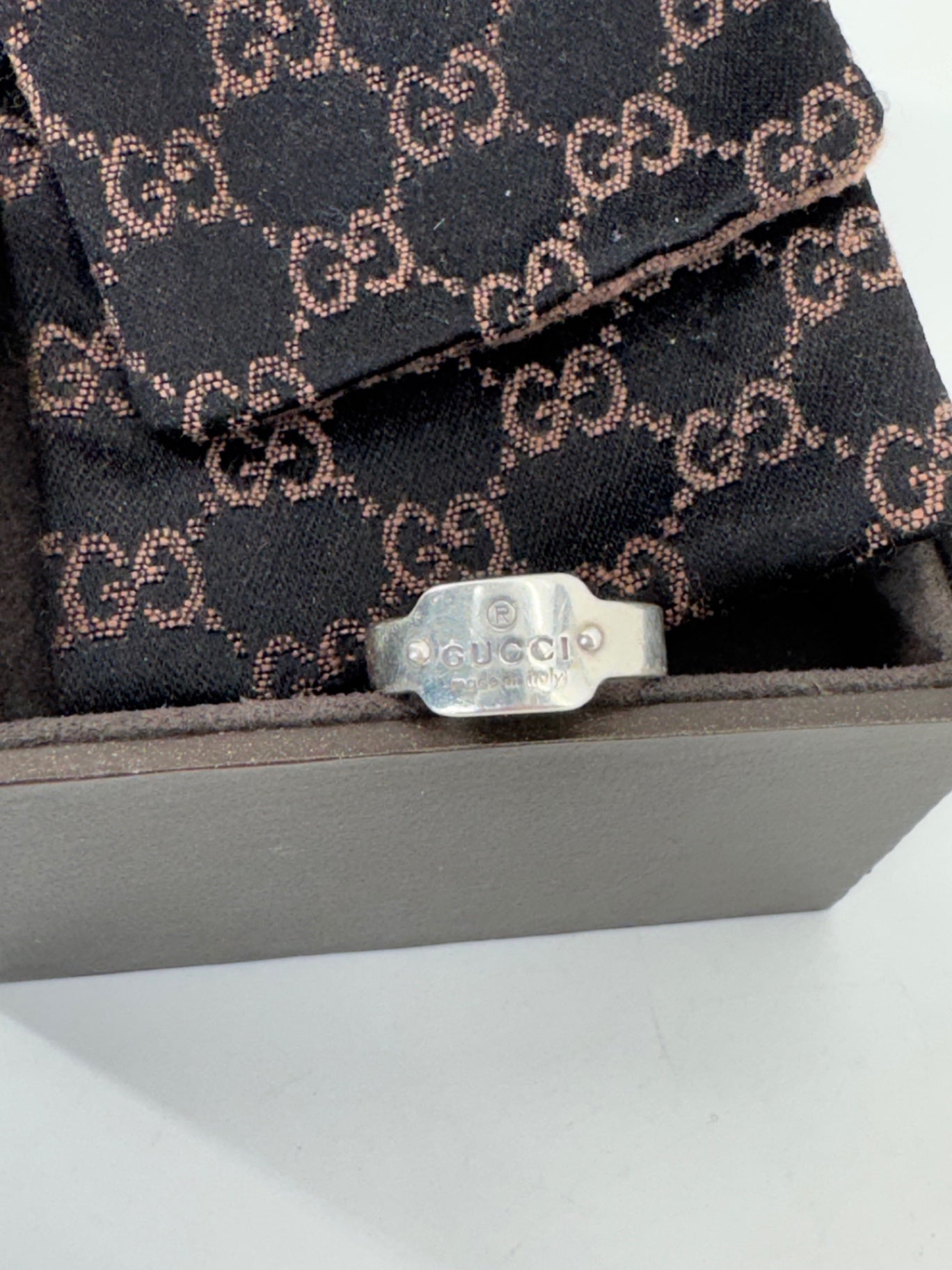 Gucci trademark-logo sterling silver ring w/box