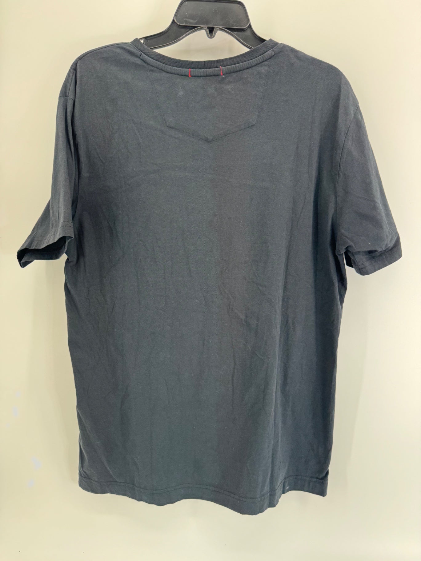 Robert Graham black tshirt