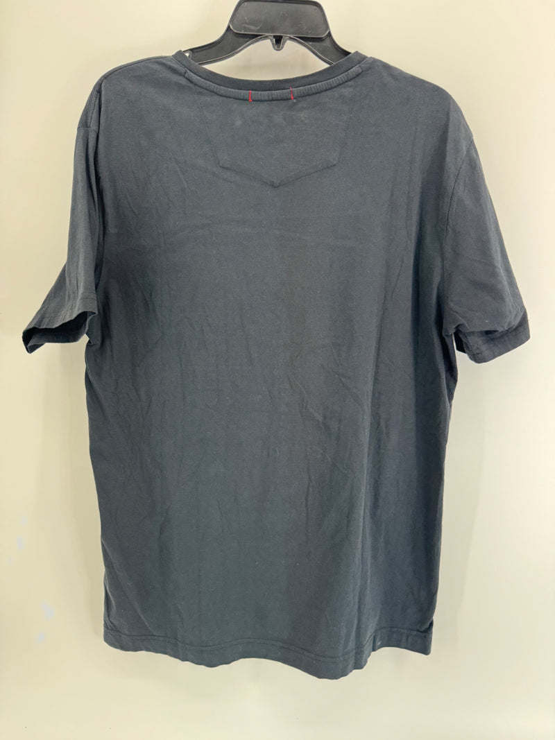 Robert Graham black tshirt