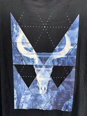 Robert Graham black tshirt