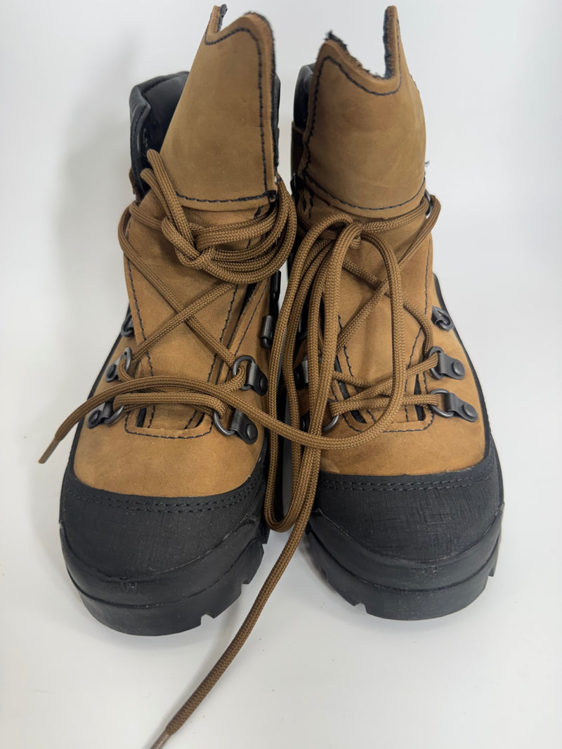 Bates Mountain Combat Hiking Boots Gore-Tex Lining and Vibram Outsole Sz 4 XW
