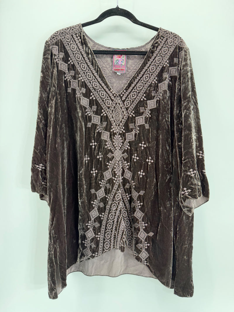 JWLAs Johnny Was Crushed Velvet Top - 1X
