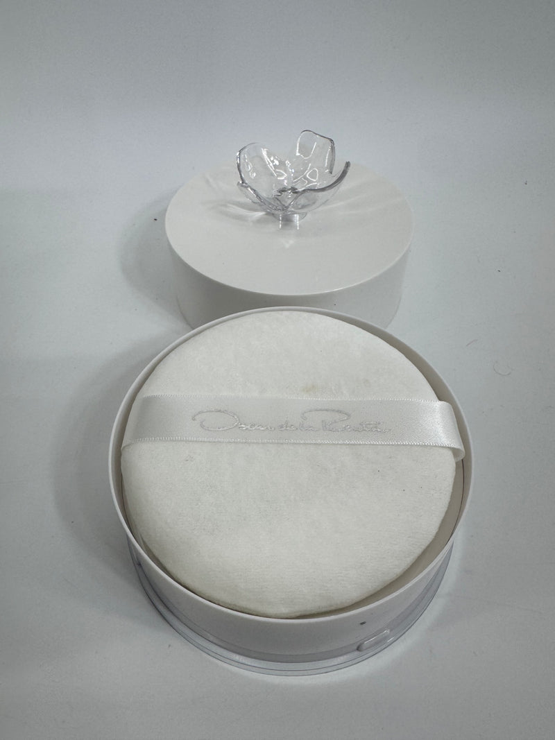 Oscar de la Renta Perfumed Dusting Powder