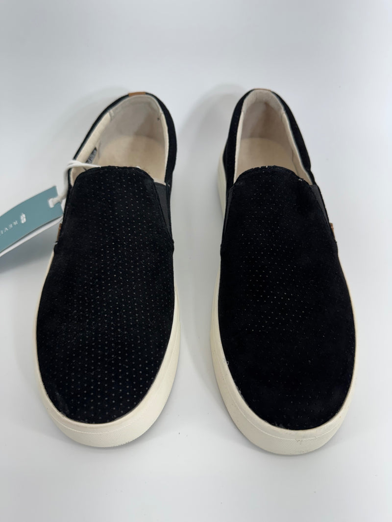 REVITALIGN Boardwalk Leather Slip-On Sneaker
