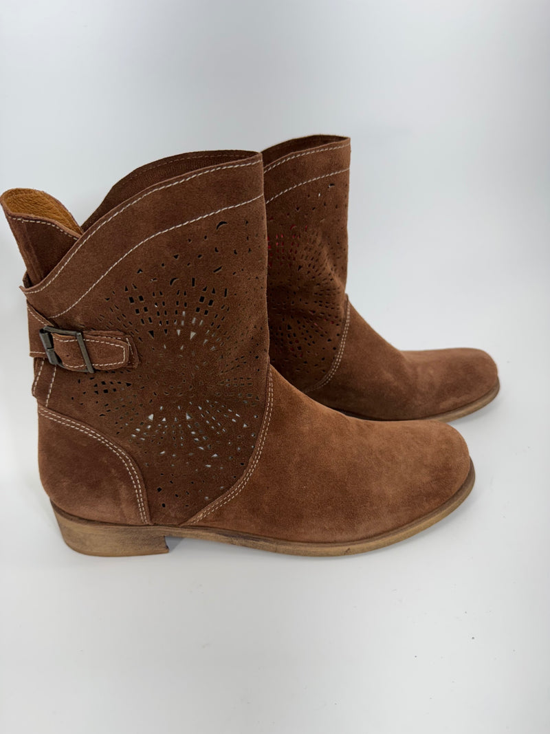 Sundance Ankle Boots w/ Buckle Western Boots