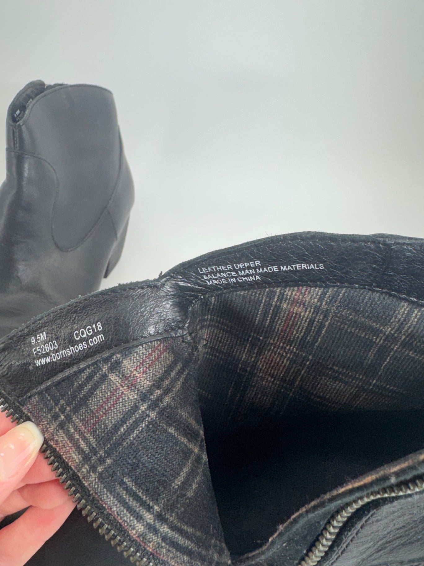 Born Black Leather Chelsea Round Toe Boots