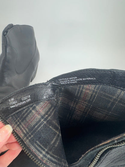 Born Black Leather Chelsea Round Toe Boots