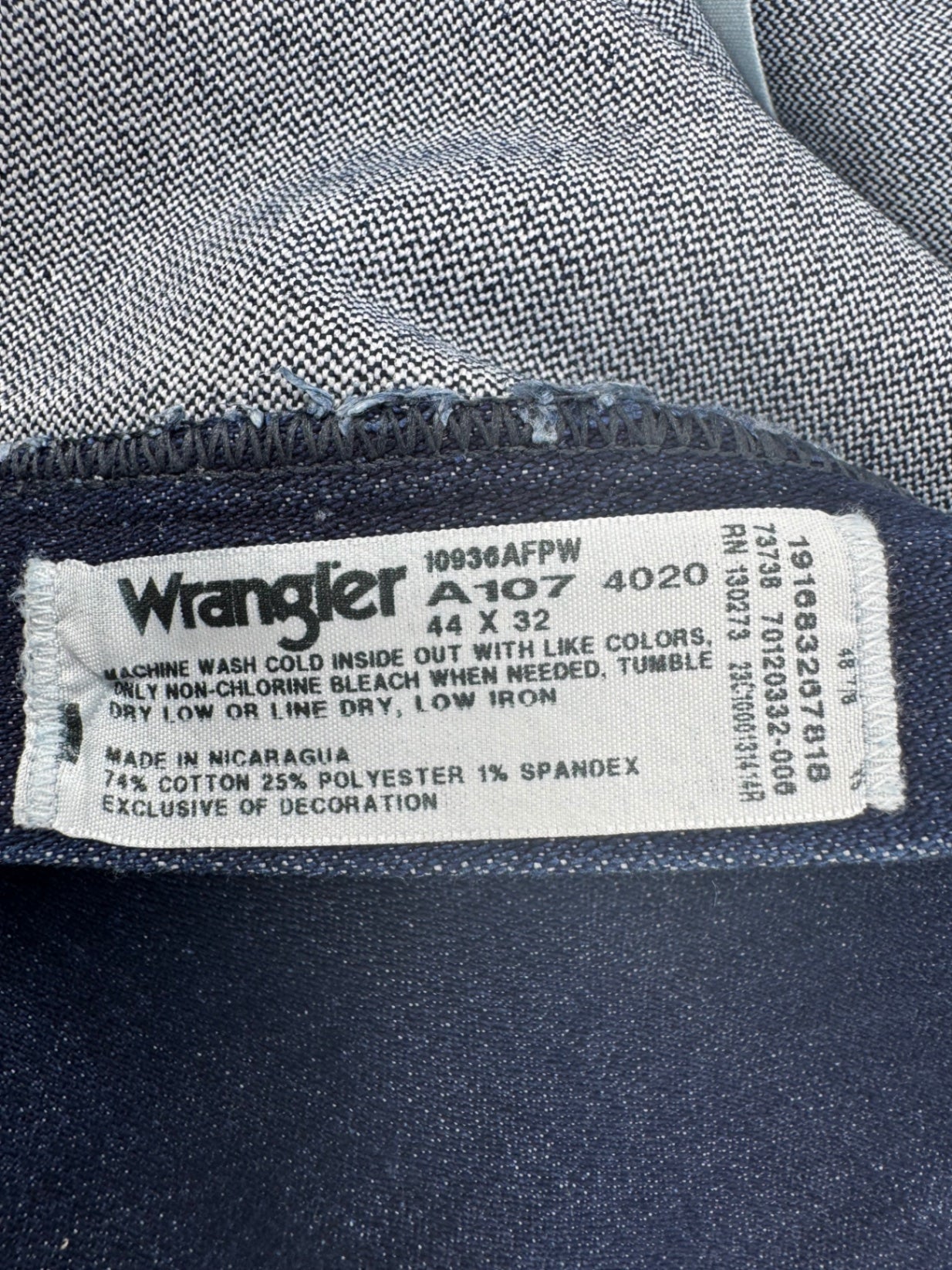 Wrangler 936AFPW Cowboy Cut Slim Fit Jeans Size 44 x 32