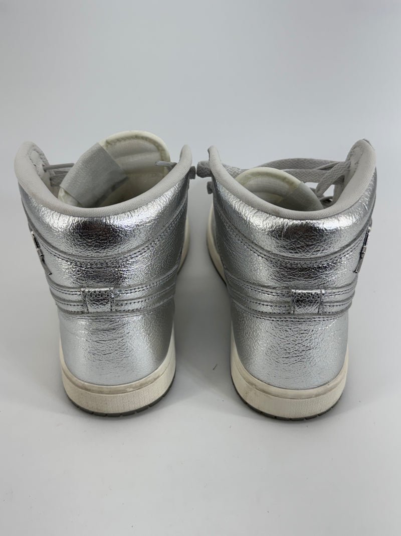 Nike Air Jordan 1 Retro High OG Chrome Silver Metallic Sneakers Women’s 8.5