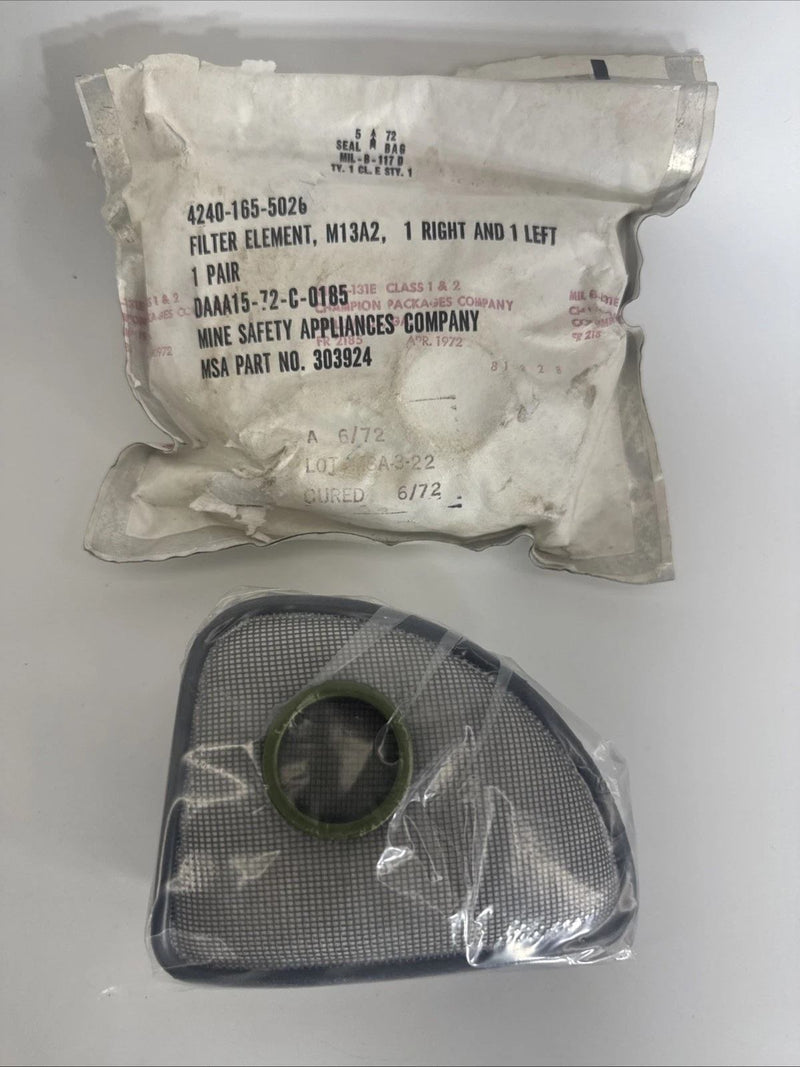 Vietnam Era US Army M17A1 Gas Mask Filter Set Sealed Bag 1970s L&R NOS