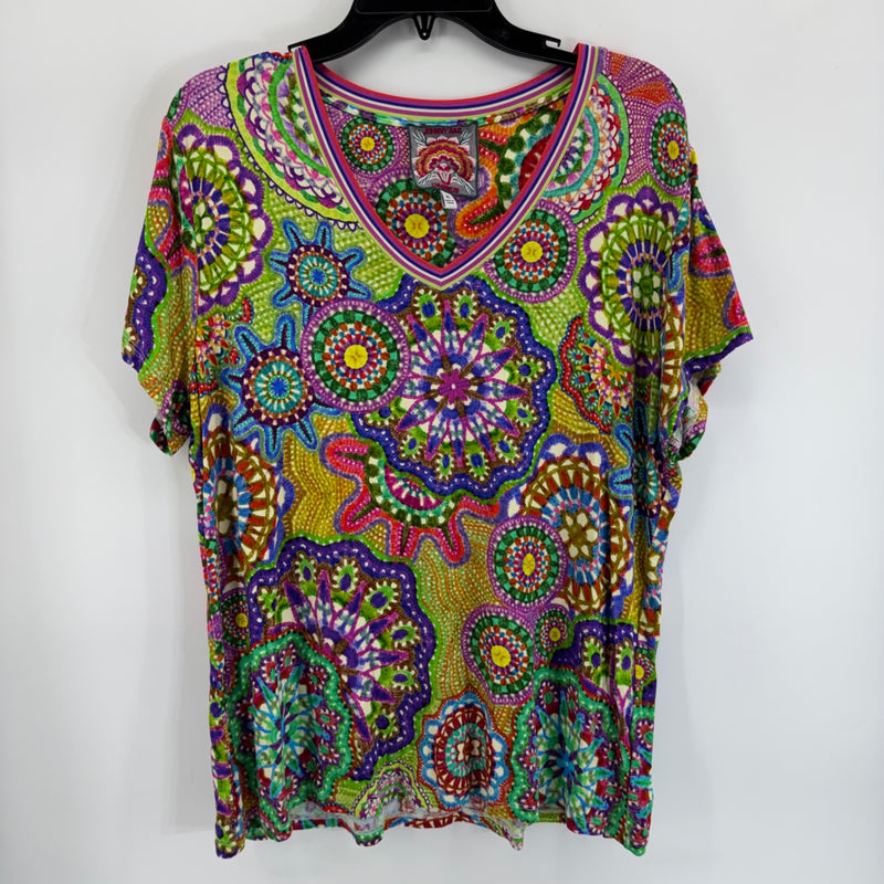 Johnny Was Janie Favorite Short Sleeve V‑Neck Tee Sz XL