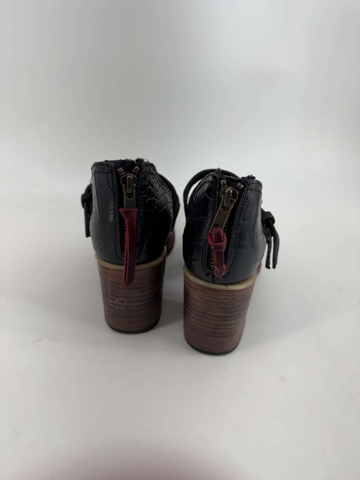 Freebird Crocodile Print Leather Heels Sz 8
