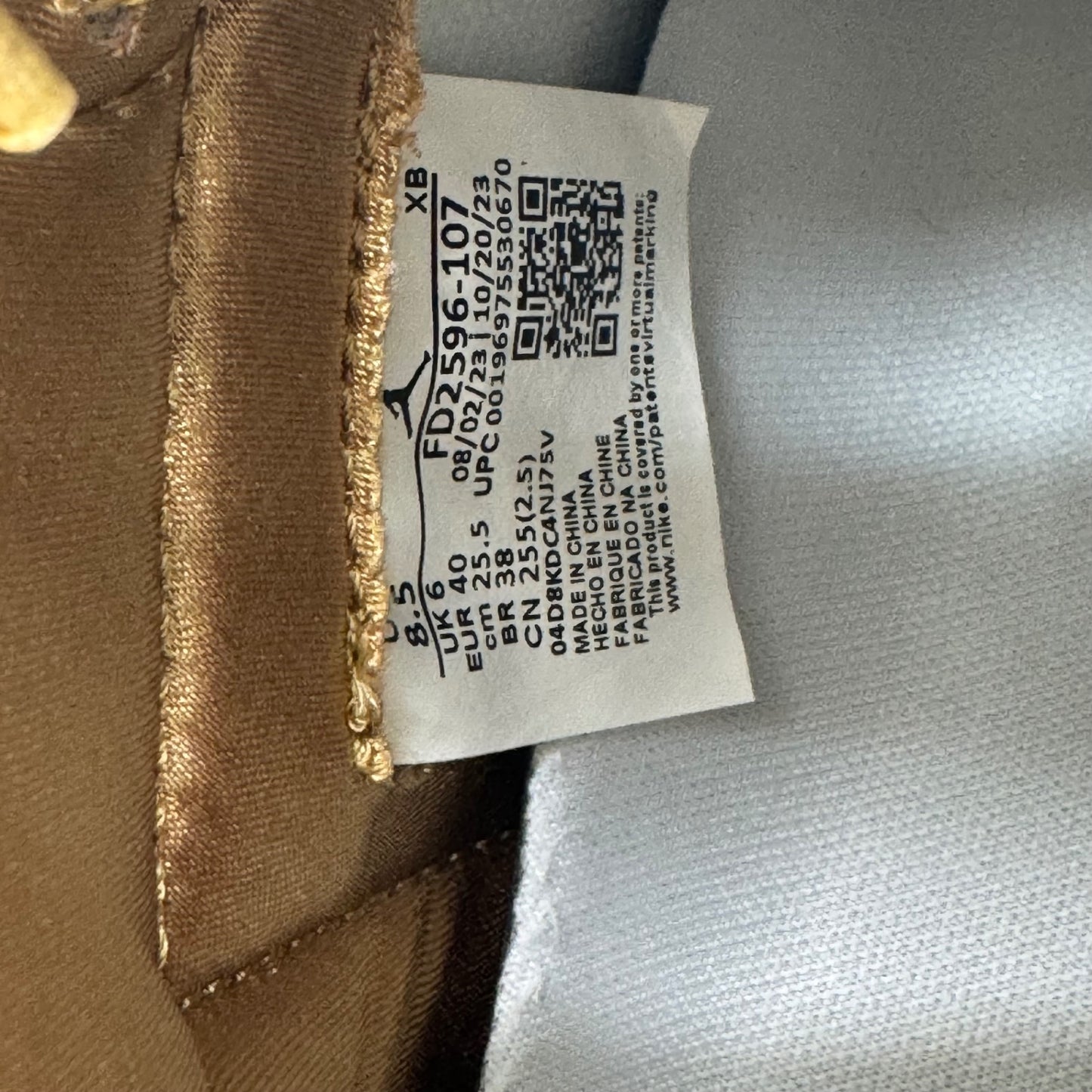 Nike Air Jordan 1 Retro High OG Metallic Gold Sz 8.5