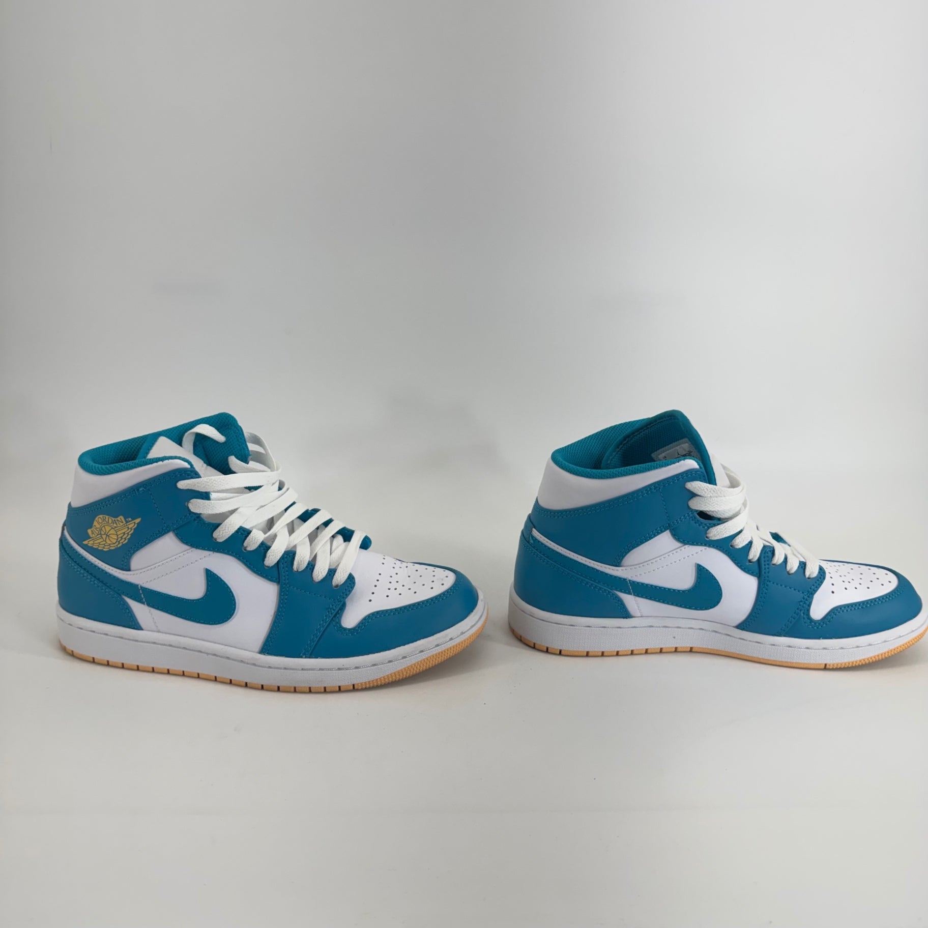 Nike Air Jordan 1 Mid Aqua Tone