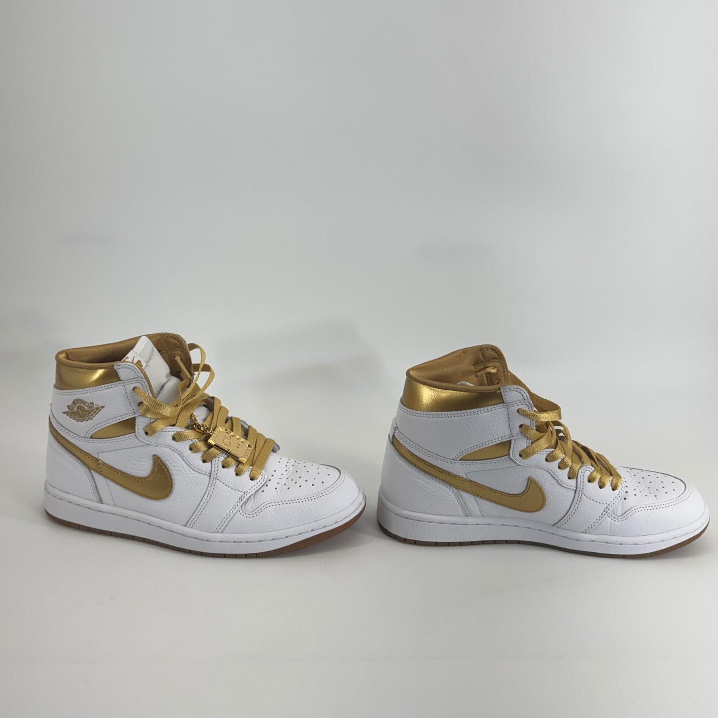 Nike Air Jordan 1 Retro High OG Metallic Gold Sz 8.5