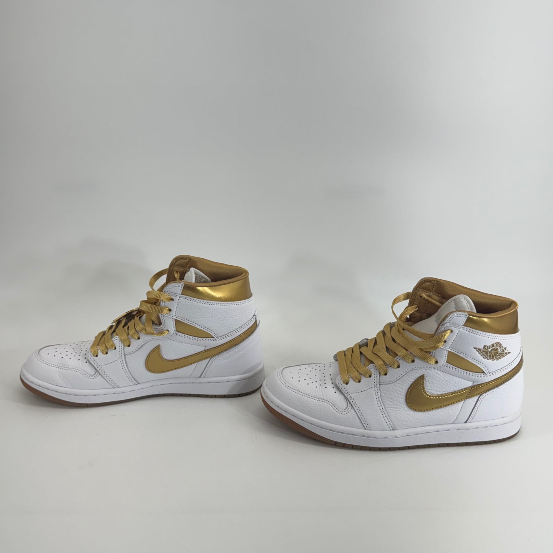 Nike Air Jordan 1 Retro High OG Metallic Gold Sz 8.5