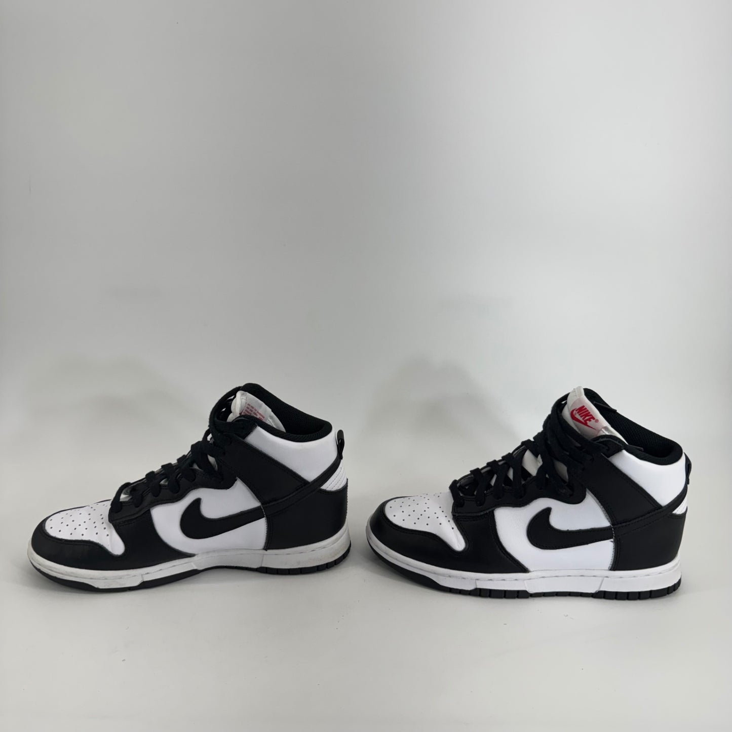 Nike Dunk High Sneaker Panda Black and White Sz 8