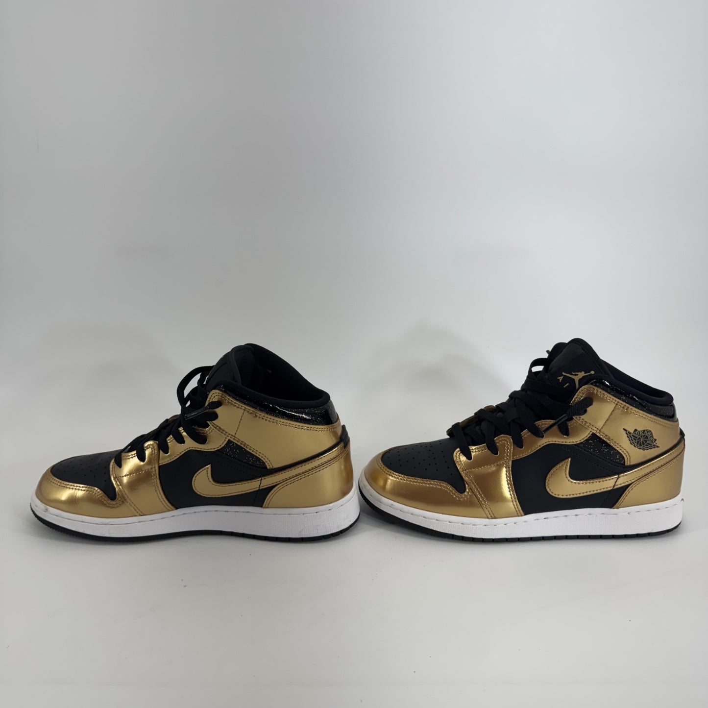 Air Jordan 1 Mid SE Metallic Gold Black Sz 7Y