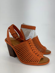Vince Camuto Frenela Ankle Strap Sandals Apricot Nubuck Leather 5.5