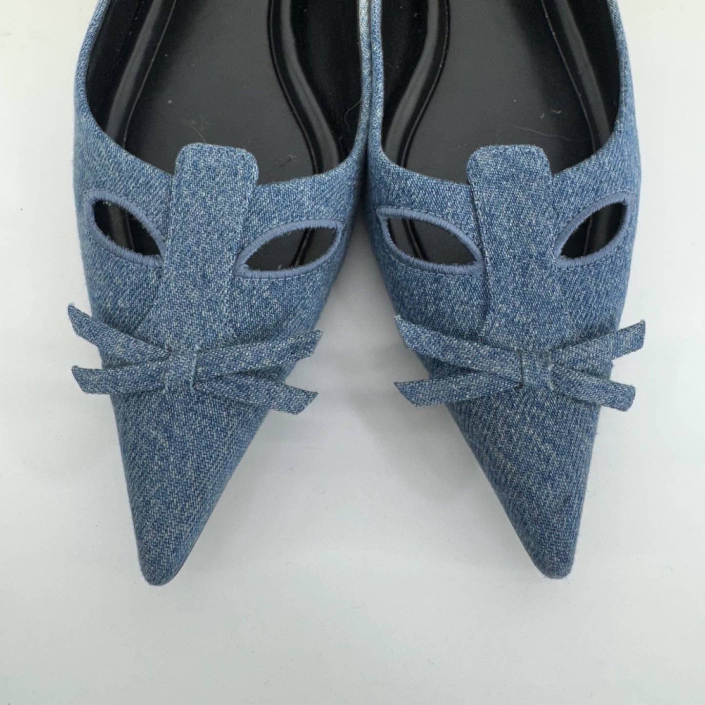 Marc Jacobs Denim Blue Pointed Toe Flats Cutout Bow Women’s Size 8