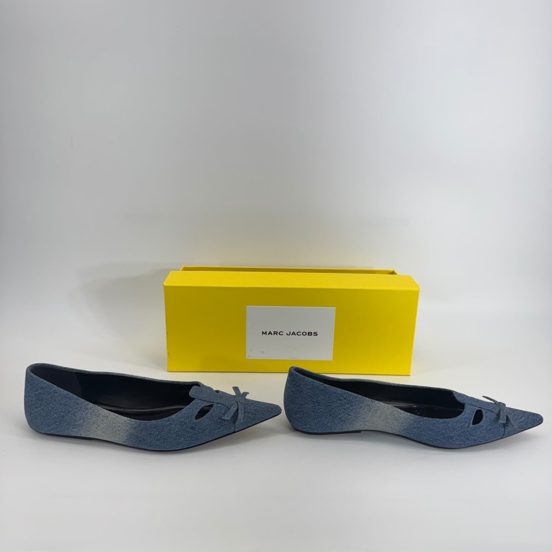 Marc Jacobs Denim Blue Pointed Toe Flats Cutout Bow Women’s Size 8
