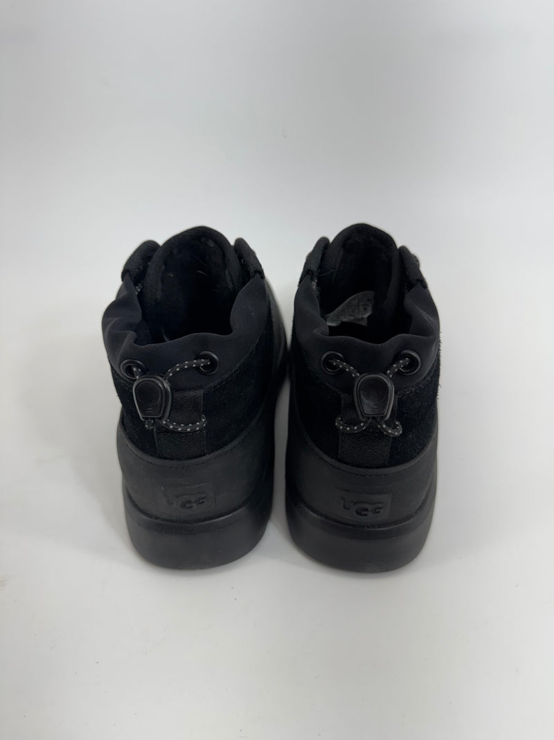 Kids UGG Plush Black Waterproof Suede Short Boots Size 3