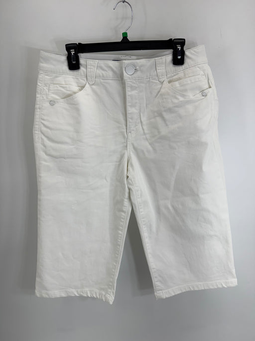 Democracy White Capri Shorts
