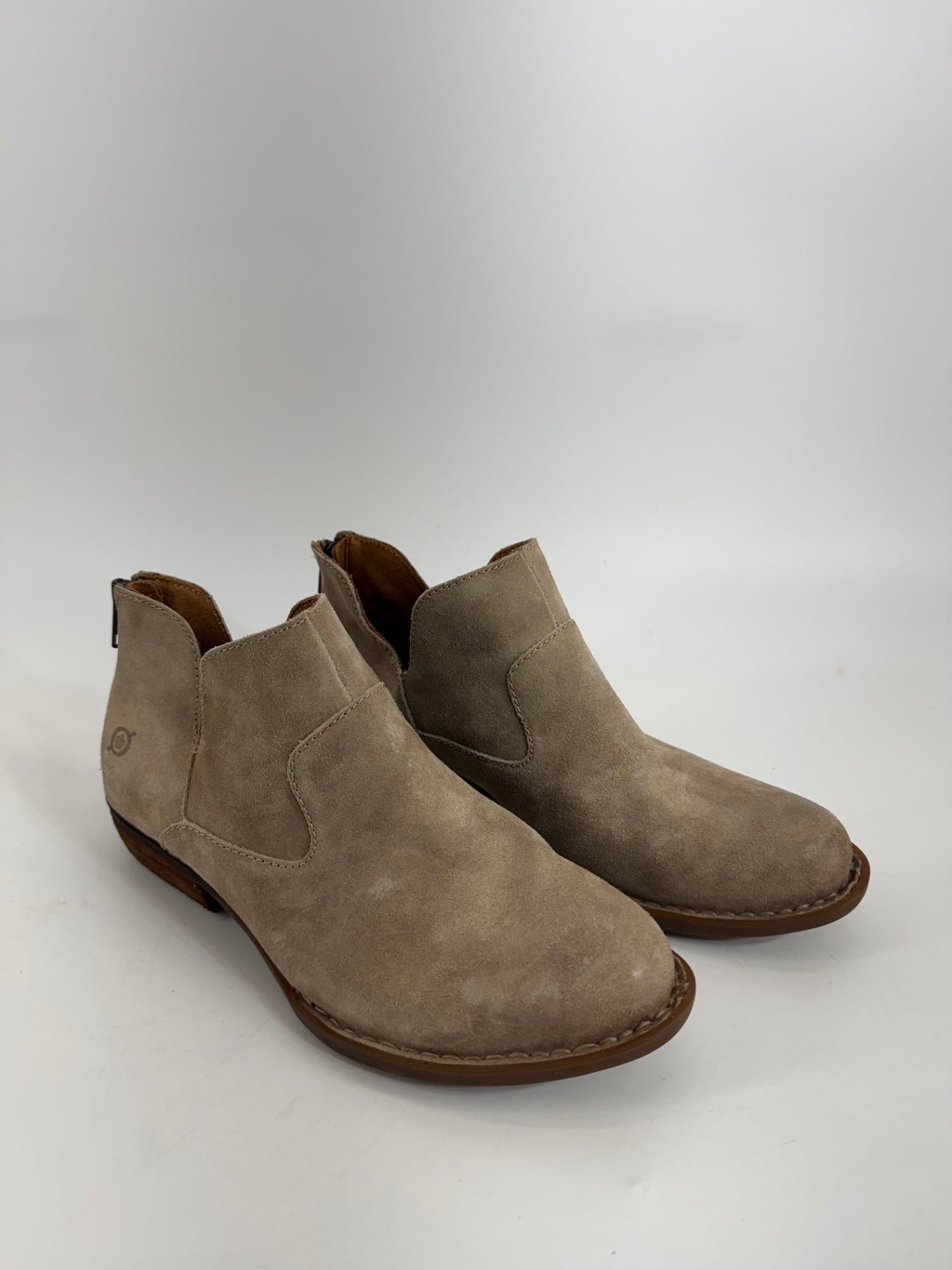 Børn Kerri Ankle Bootie Distressed Taupe Suede Size 7