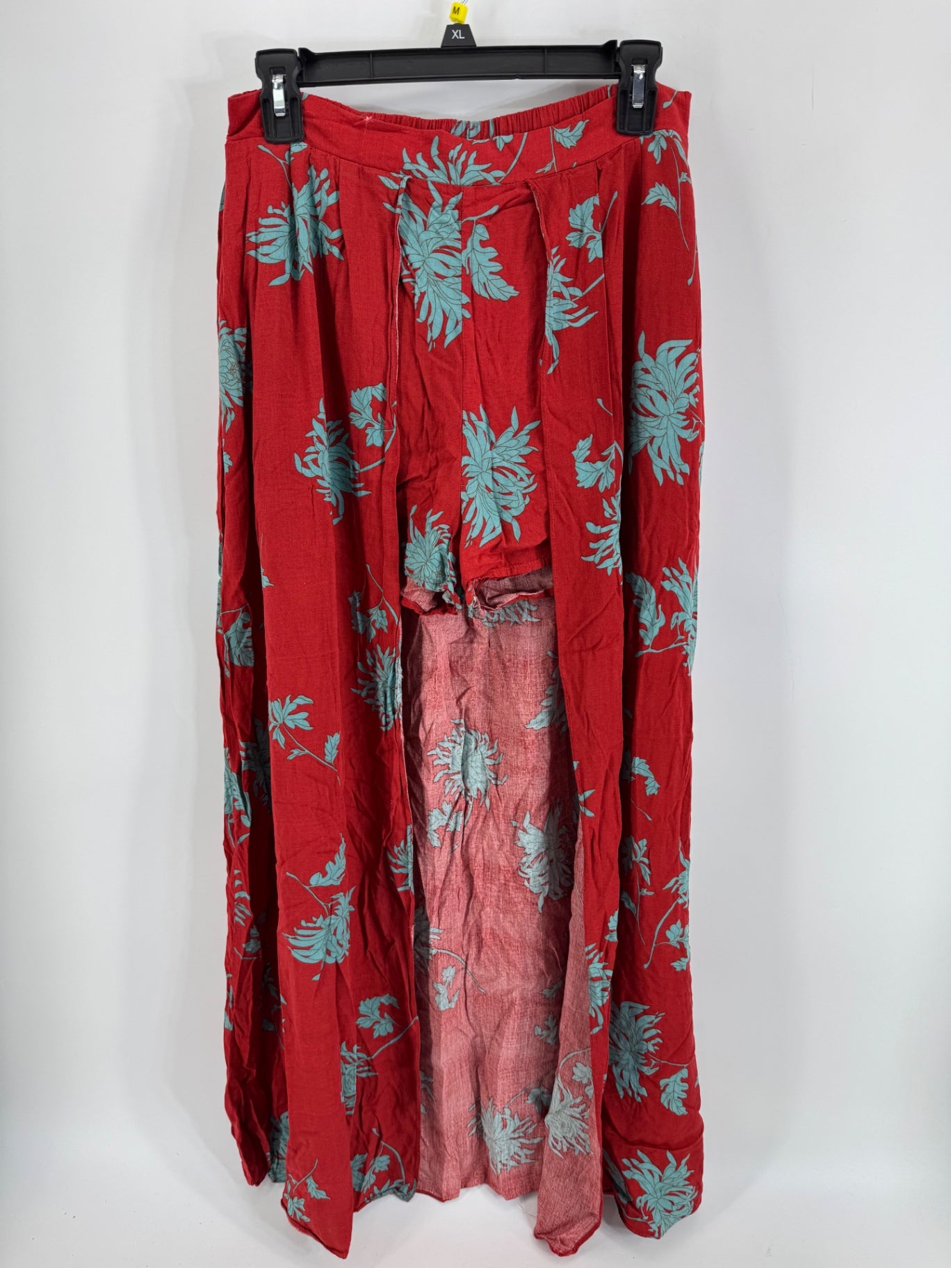 Entro Red Floral Shorts w/ Drape