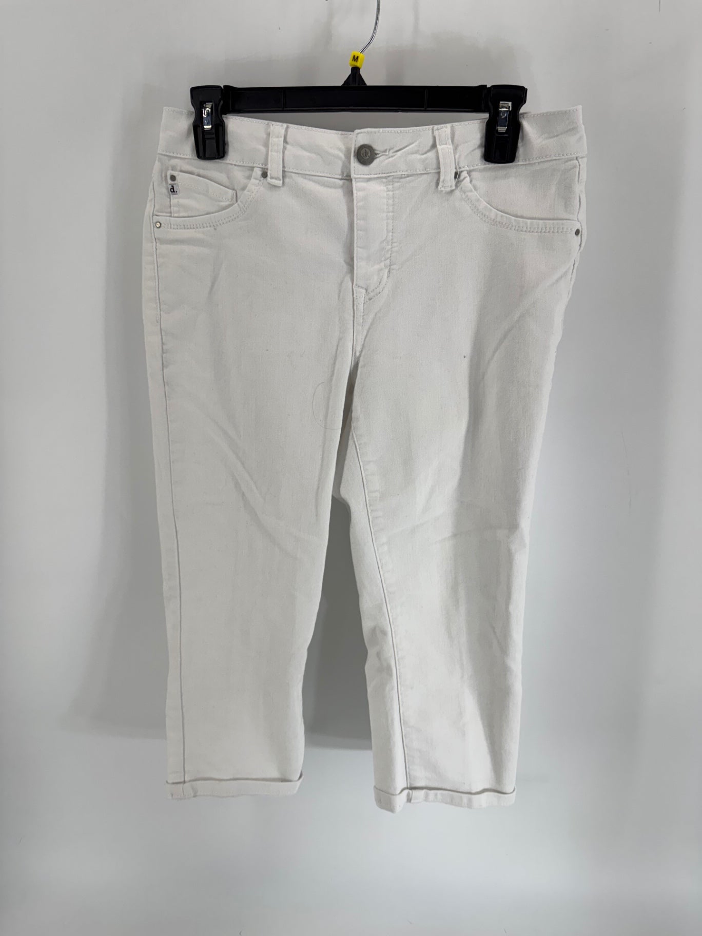D. Jeans White Capri’s
