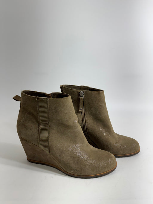 Linea Paolo Beige Zip Wedges