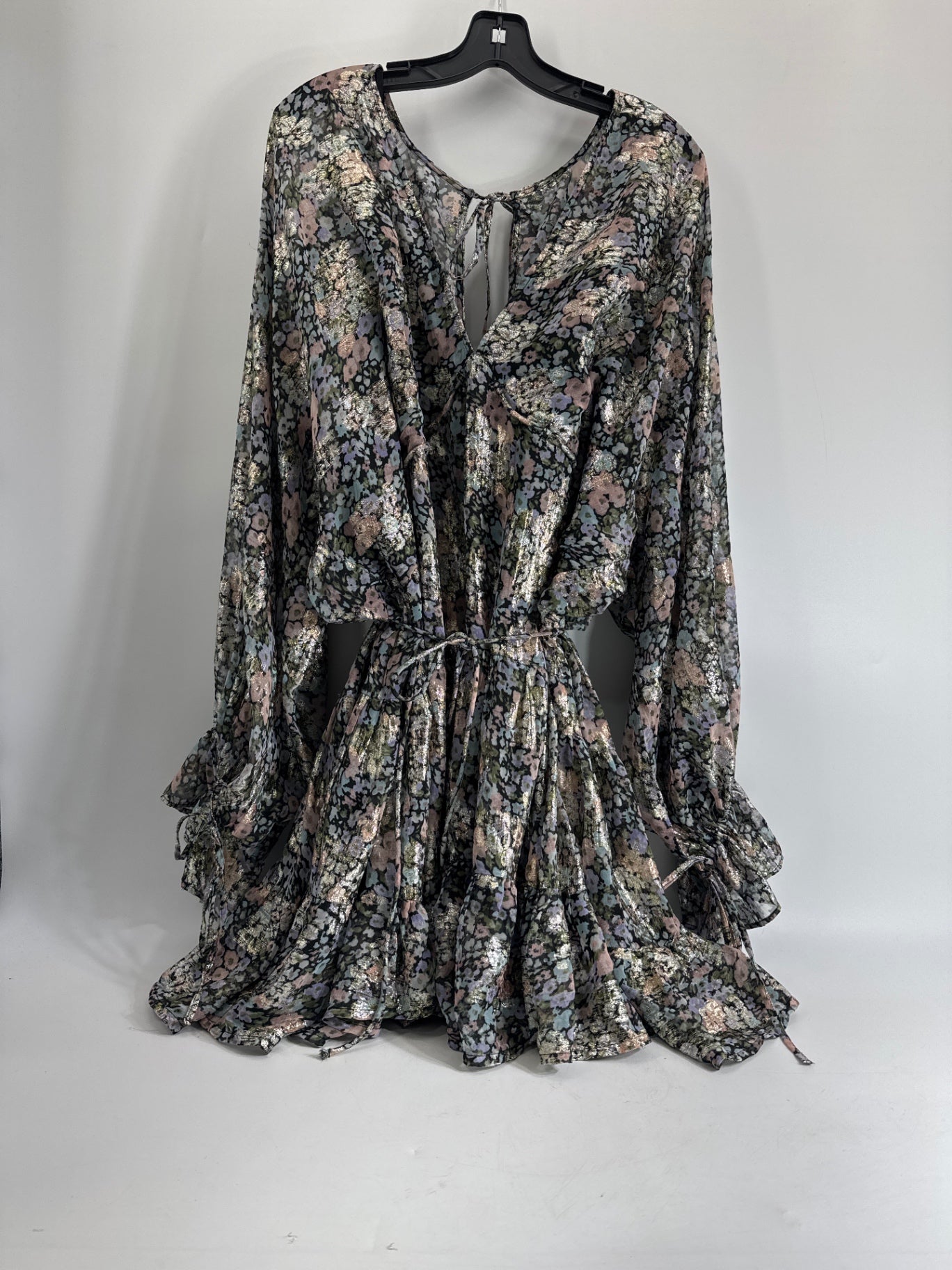 Cisco’s Design metallic Accented Tie Back Dress