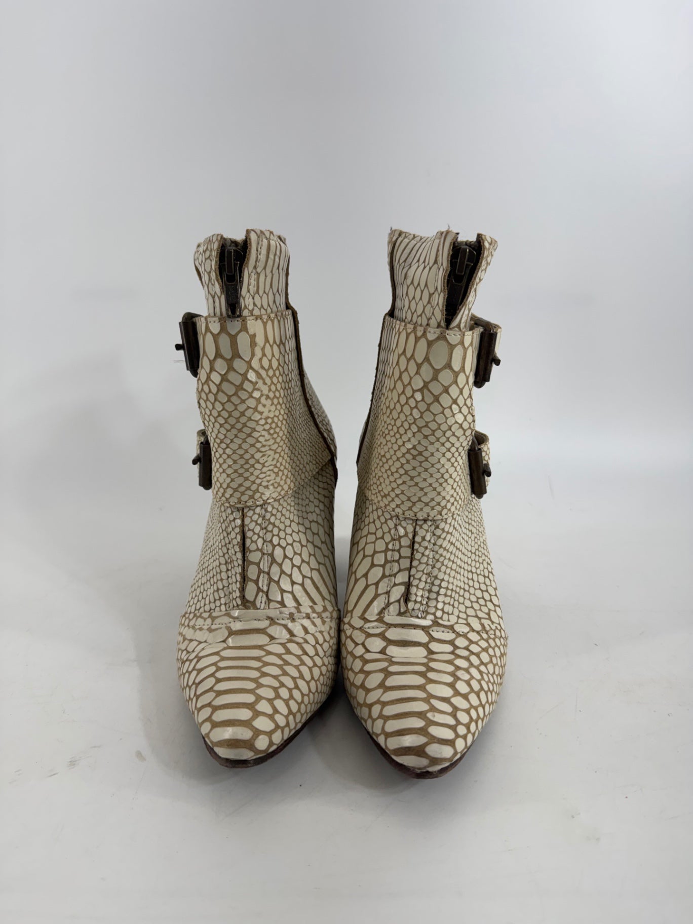 Freebird  - Joey Cream Ankle Boots Size 9