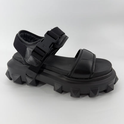 Valentino Garavani Roman Stud Leather Sandals Size 39 / 8.5