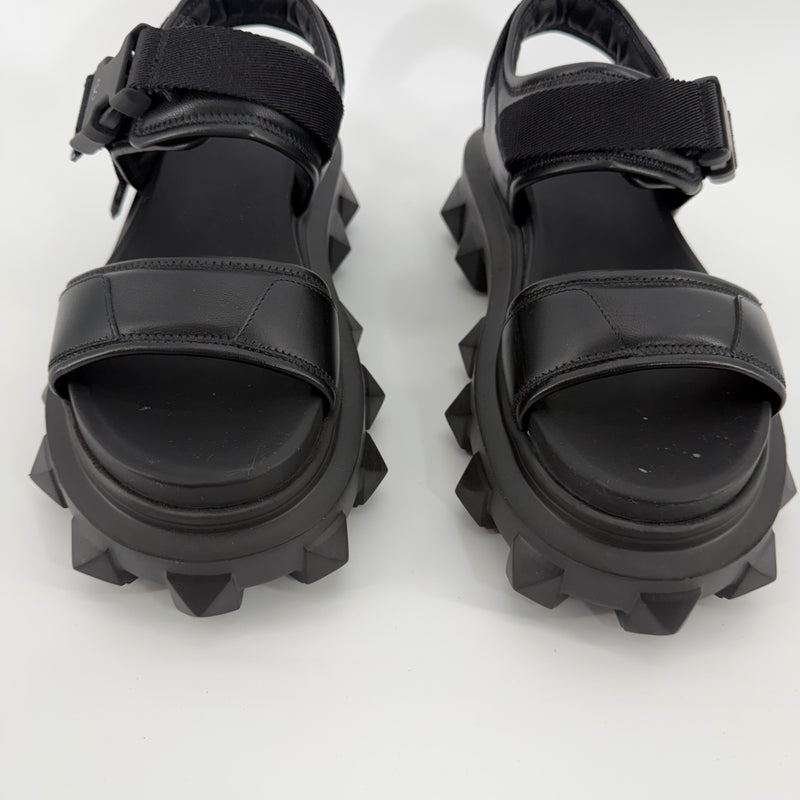 Valentino Garavani Roman Stud Leather Sandals Size 39 / 8.5