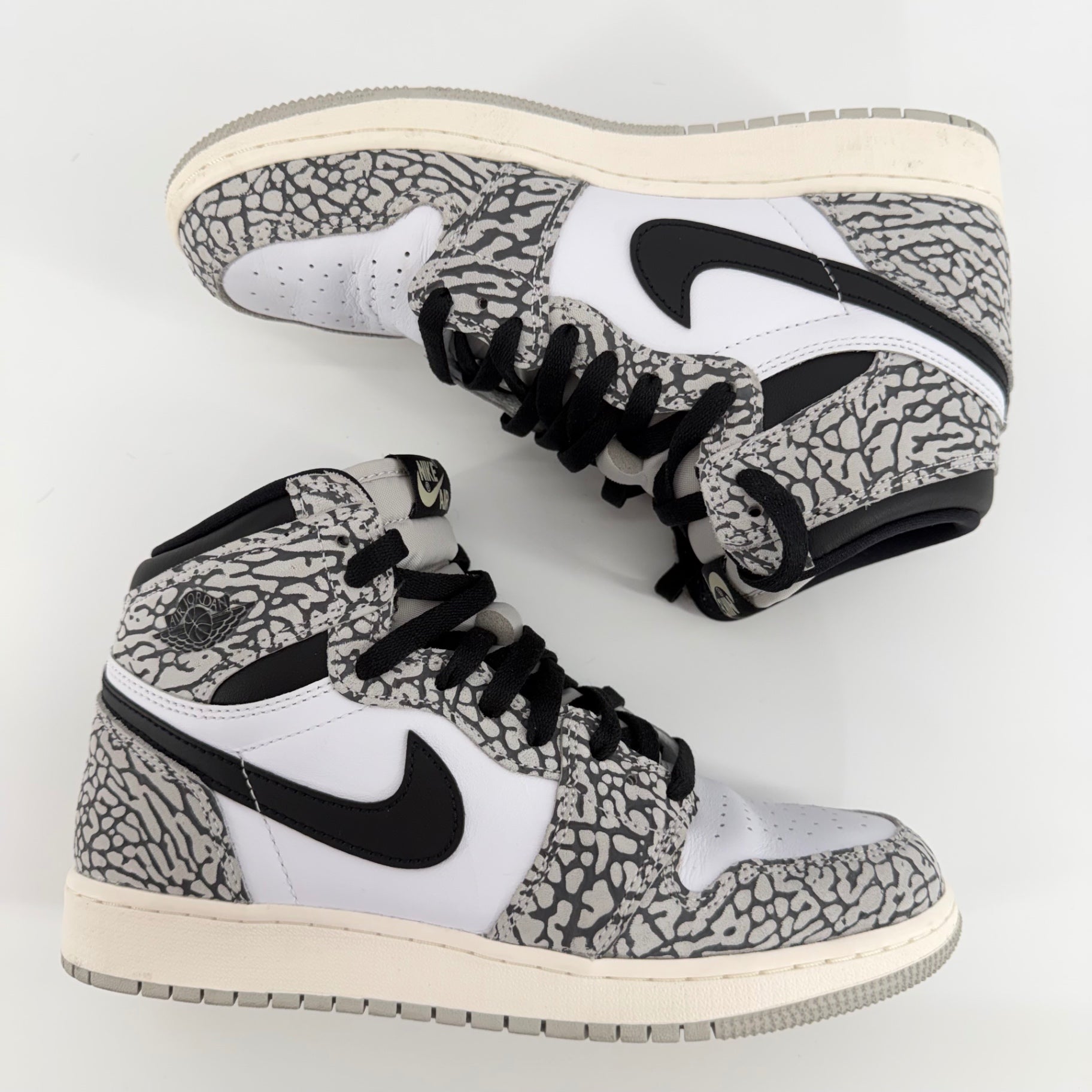 Nike Air Jordan 1 Retro High OG White Cement Sneaker Sz W 8.5