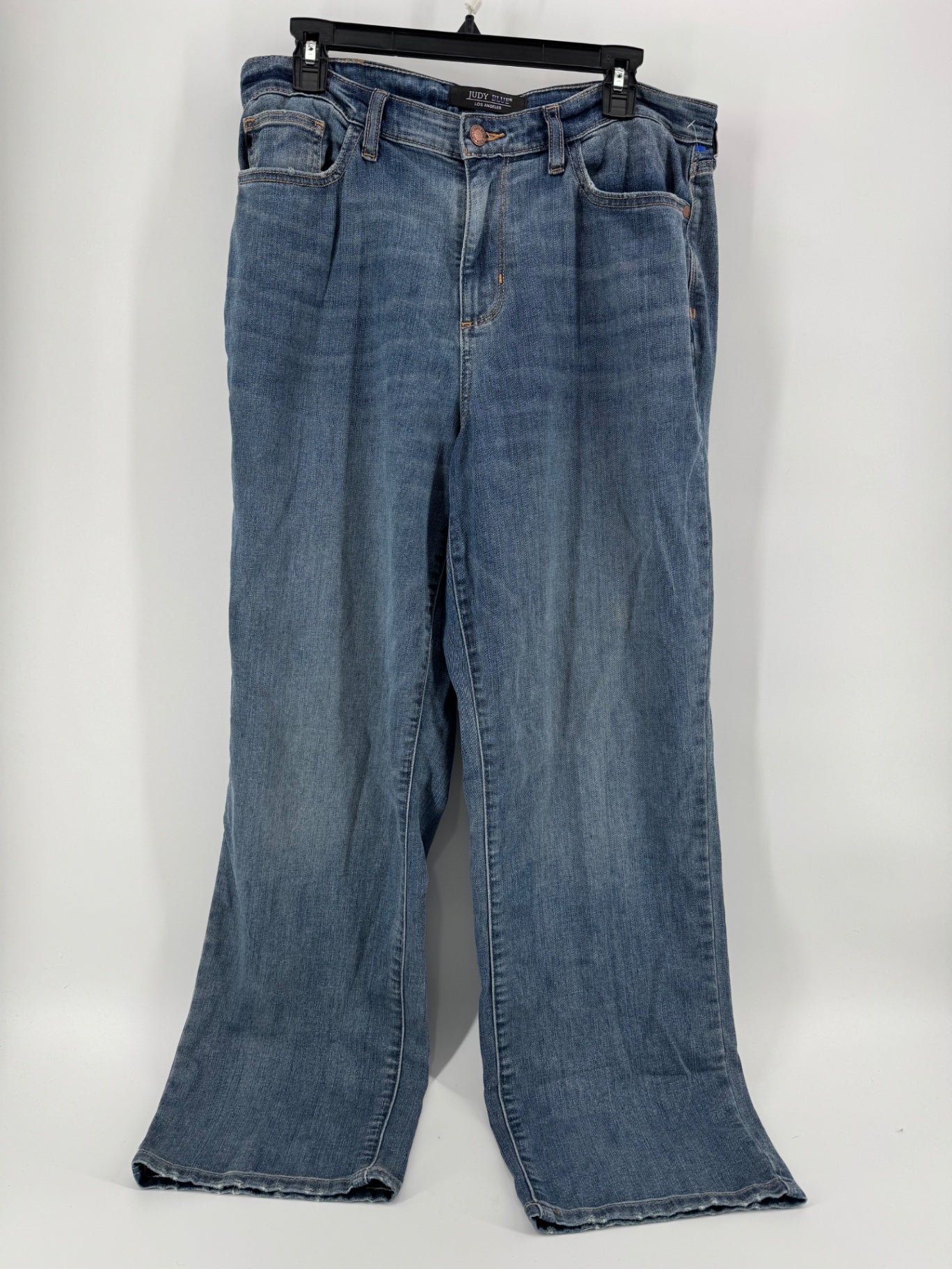 Judy Blue Straight Fit Jeans