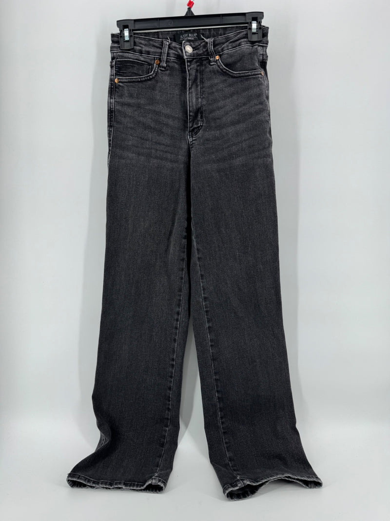 Judy Blue Straight Fit Denim Jeans