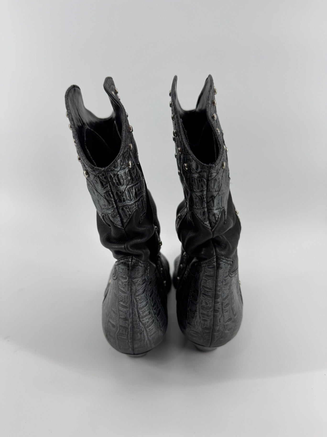 Circles Gray Leather Boots