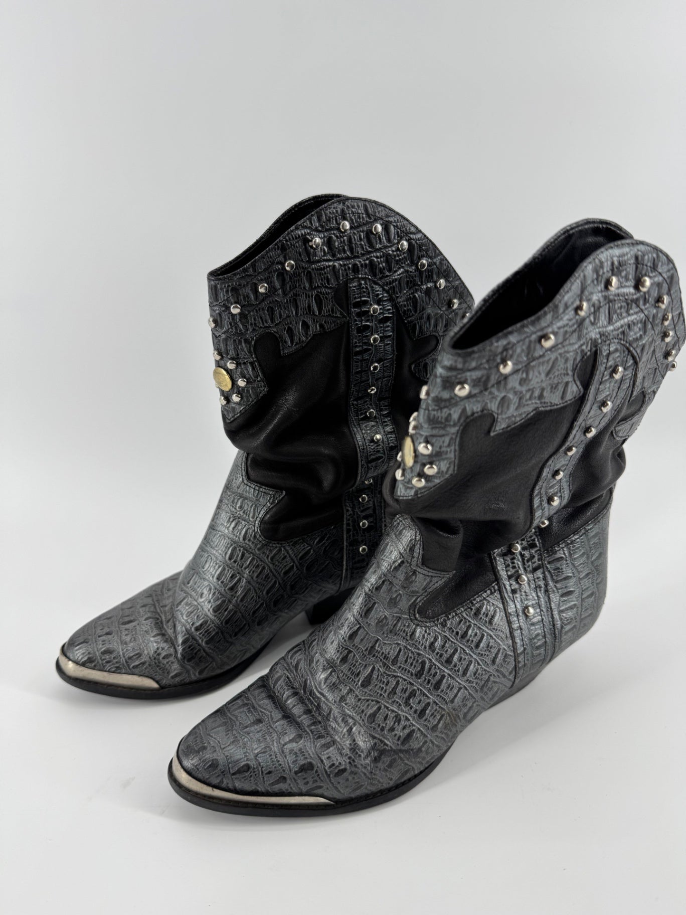 Circles Gray Leather Boots