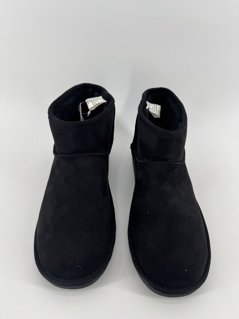 Arizona Jean Co Black Fur Ankle Boots