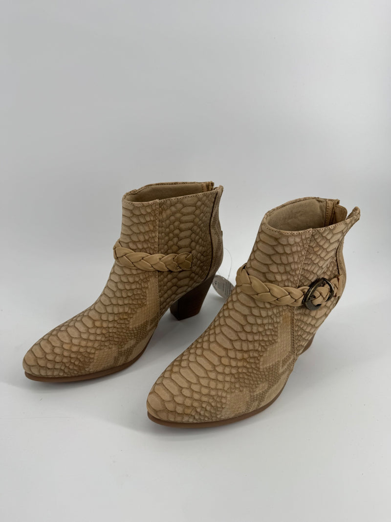 Baretraps Camel Ledell Ankle Boots