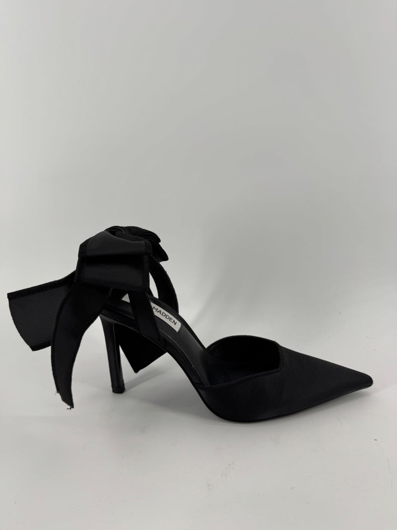 Steve Madden Black Bow Point Heels