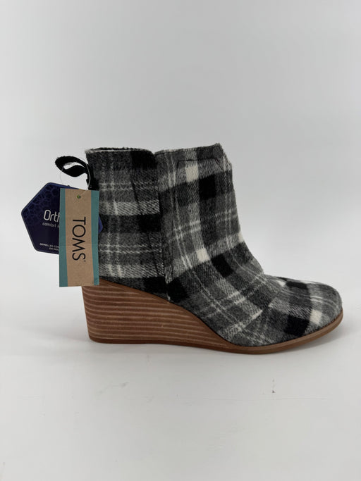 TOMS Black/White Plaid Wedges