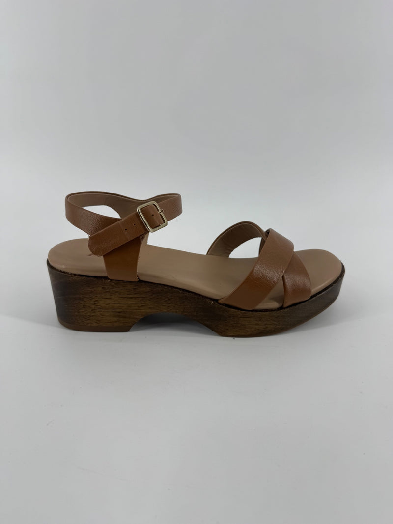 Able Wooden Kitten Heel Sandals