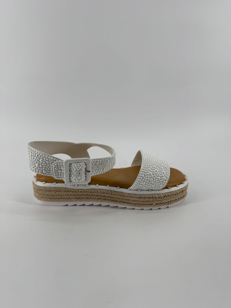 Gianni Bini White Keeganfour Shoes Size 9.5